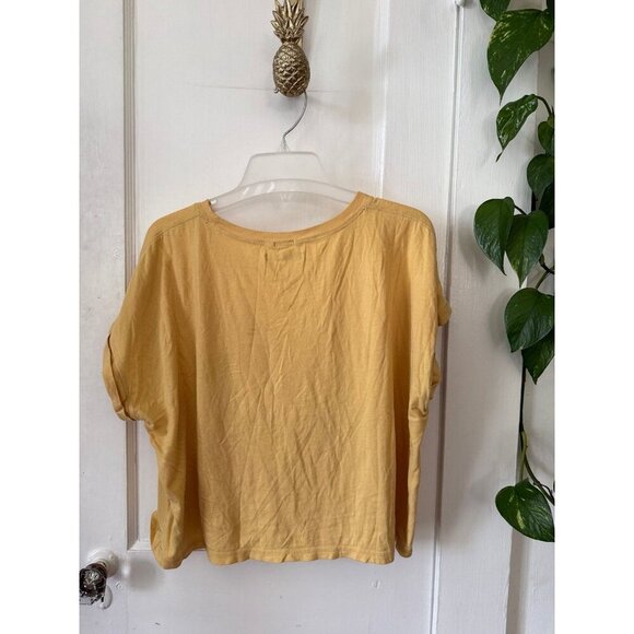 Abercrombie and Fitch women’s size large out of office T-shirt - Picture 8 of 9